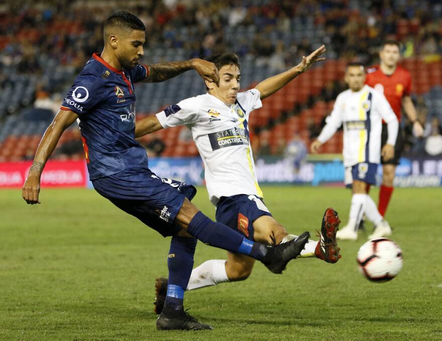 PHOTO FINISH: Ronny Vargas scored a goal in his return from a hamstring injury in the Jets 3-2 loss. Picture: Darren Pateman (AAP)