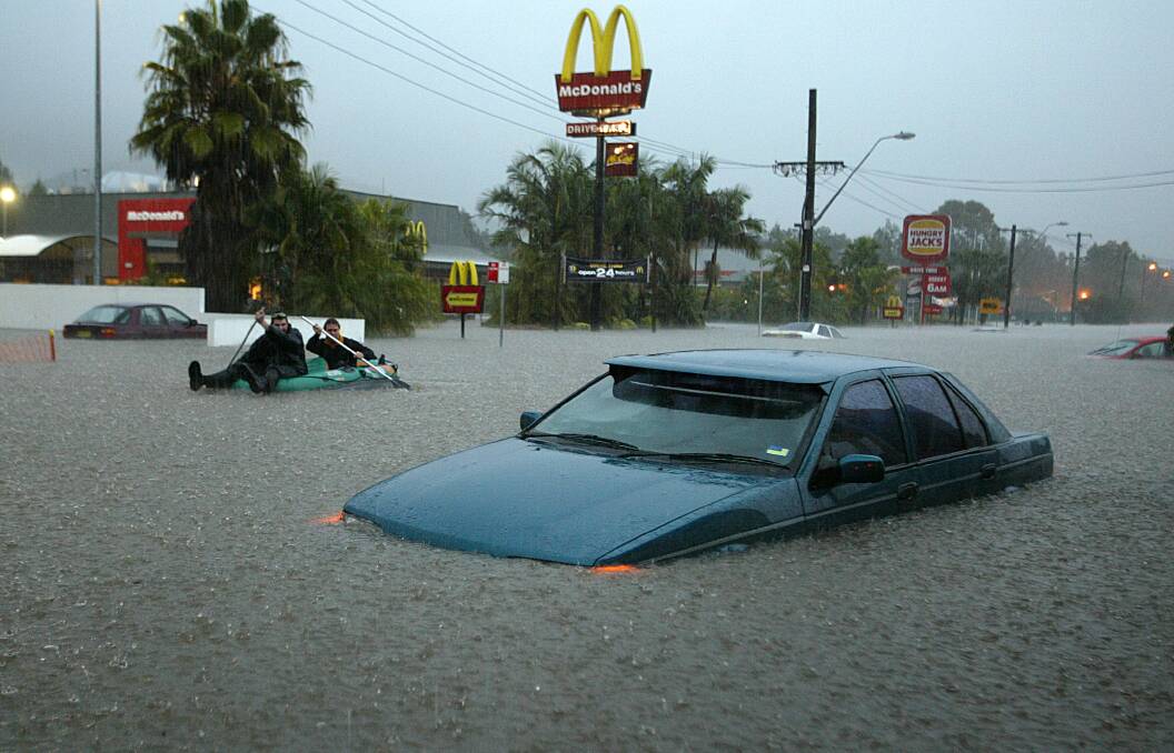 INTENSE: Flash flooding at Tuggerah in 2007. Picture: Phil Hearne.