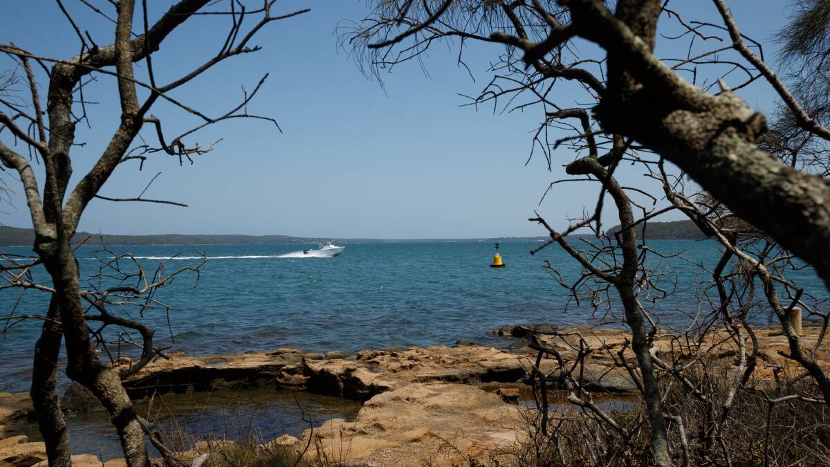 Flotilla of boats could block seismic testing on Lake Macquarie