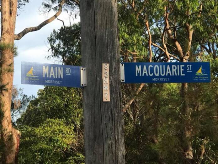 "SLIP UP": Lake Macquarie Council street signs in Morisset.. or is it Morriset?